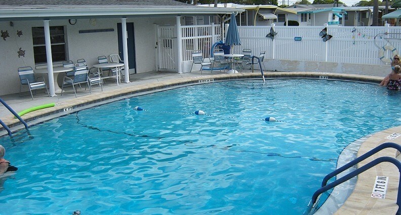 Pool - Holiday Ranch