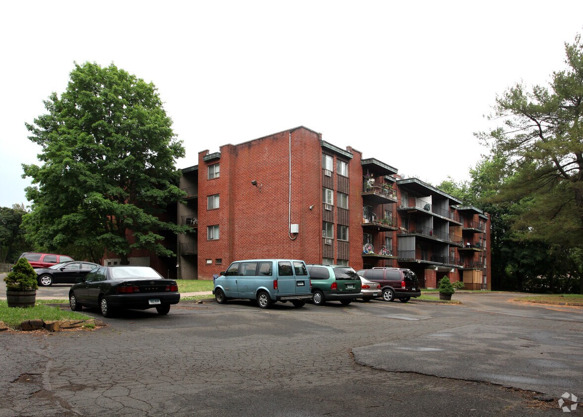 Stonebridge Apartments Apartments in East Hartford, CT