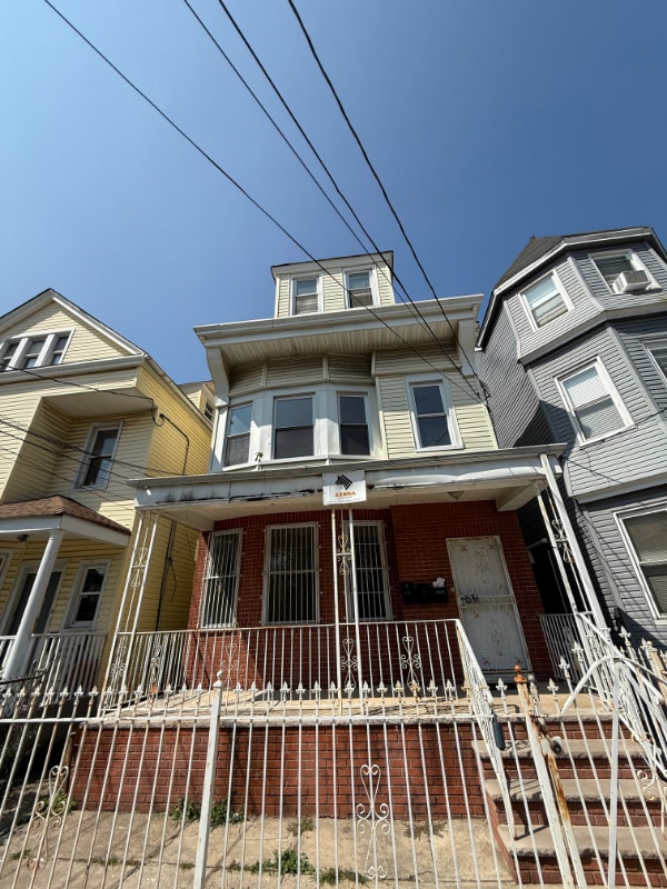 Building Photo - 201 S 11th St