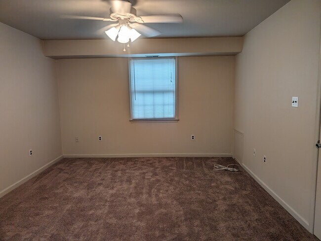 Dormitorio - 1438 Colwell Ln