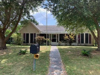 Primary Photo - 102 McGuire Dr