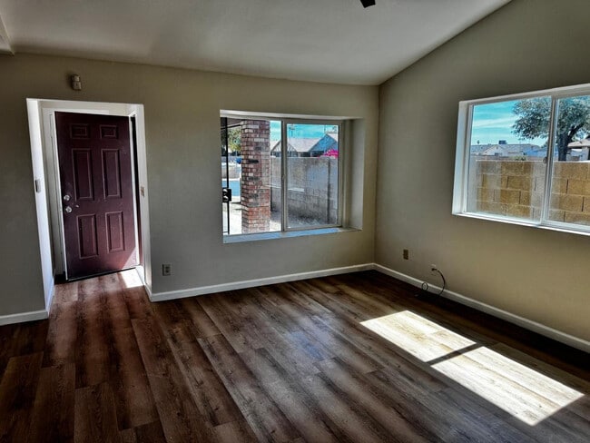 Foto del edificio - 442 S 32nd Pl