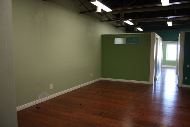 Building Photo - 509 Lawrence St