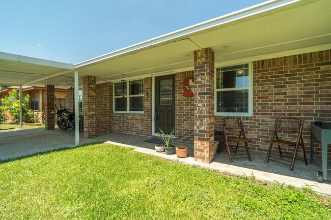 Foto del edificio - 811 Globe St