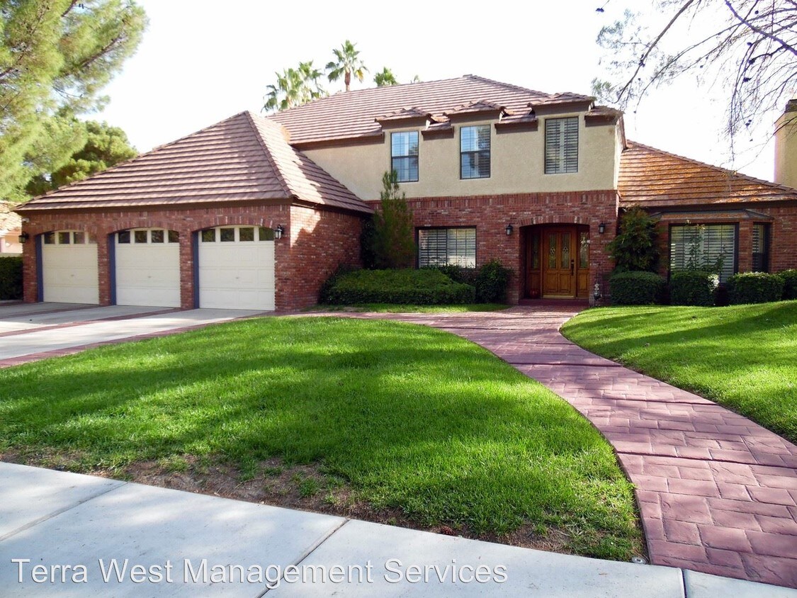 Foto principal - 19 Pheasant Ridge Dr