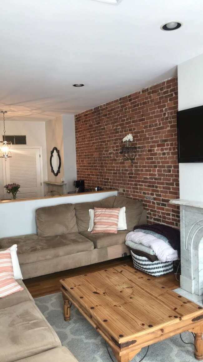 Foto del edificio - 153 Dorchester St
