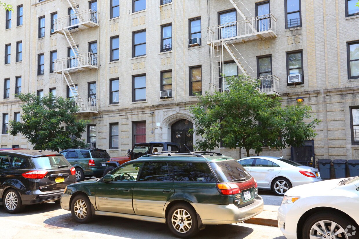 Building Photo - 5 Cabrini Blvd