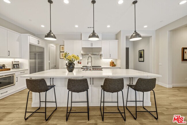Foto del edificio - 75323 Mansfield Dr