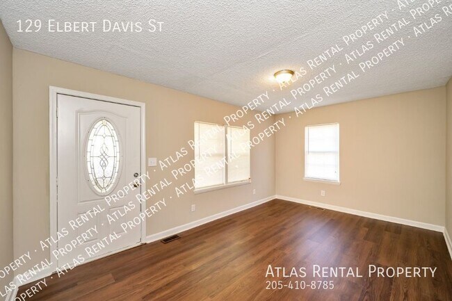 Foto del edificio - 129 Elbert Davis St