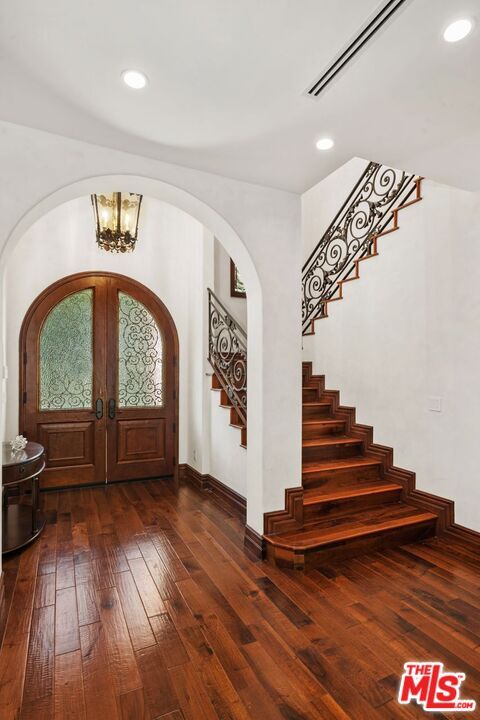 Foto del edificio - 2108 San Ysidro Dr