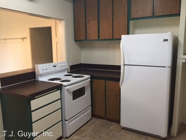 Building Photo - 2 br, 1 bath House - 1126 Mellen St.
