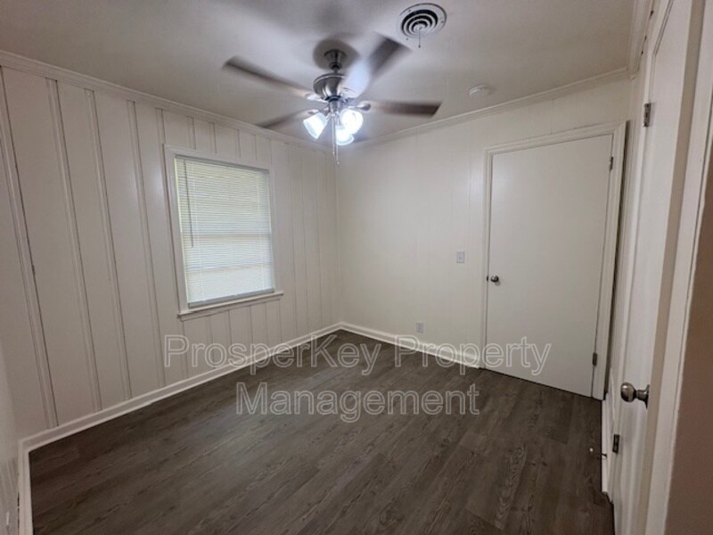 Building Photo - 2722 Blan St