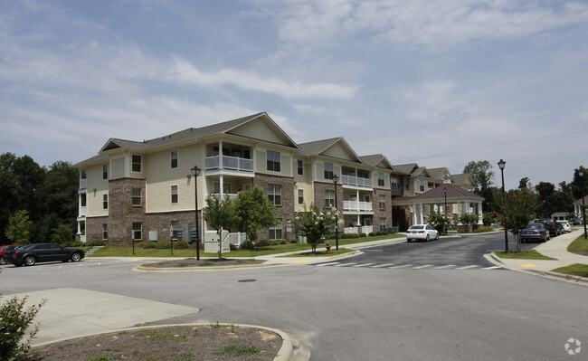 Building Photo - Manor York Senior