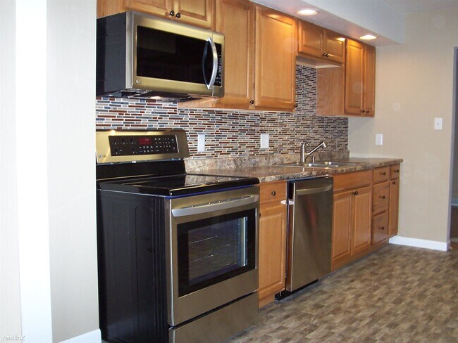 Building Photo - 3 br, 2 bath House - 2773 17th Ave N
