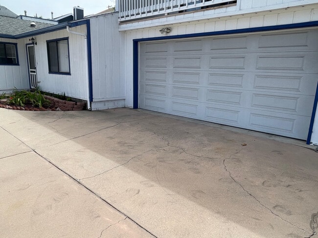 Building Photo - 1816 Marshallfield Ln