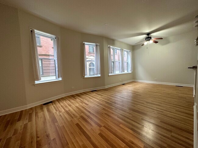 Foto del edificio - 3706 S King Dr