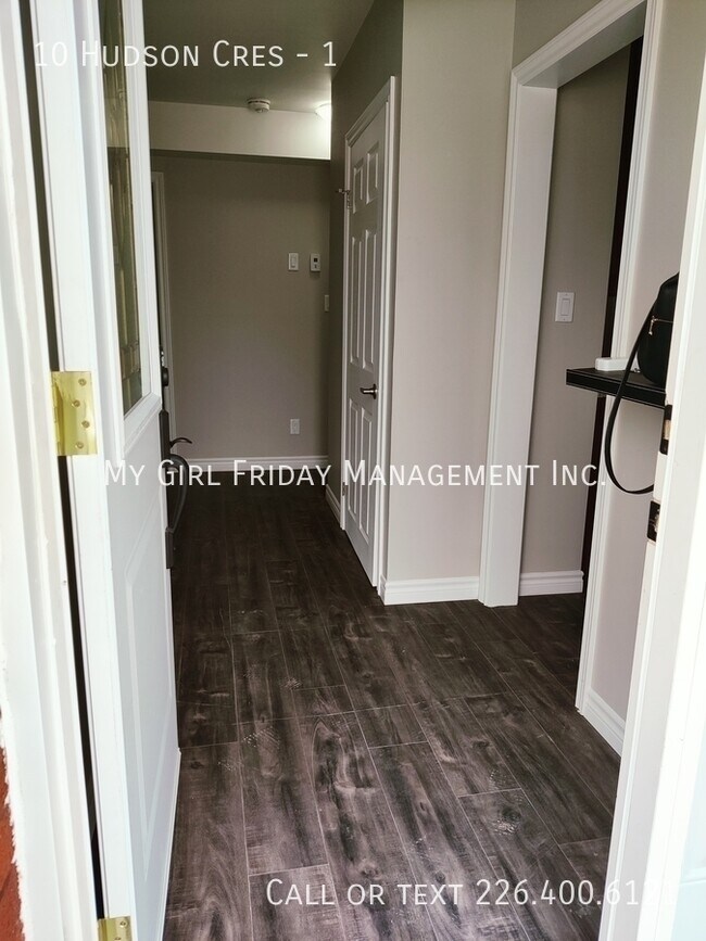 Photo du bâtiment - 10 Hudson Crescent