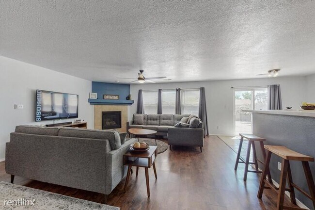 Building Photo - 4 br, 3 bath House - 4968 Sundance Drive N...