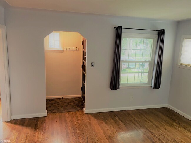 Building Photo - 3 br, 1 bath House - 453 Channing St