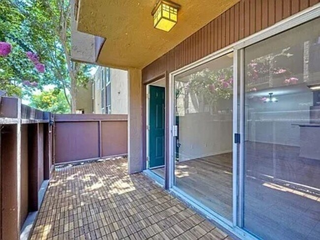 Foto del edificio - ***Move In Special** Allure Condo in Serra Mesa 2 Bedroom