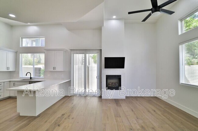 Building Photo - 4216 N 27th St