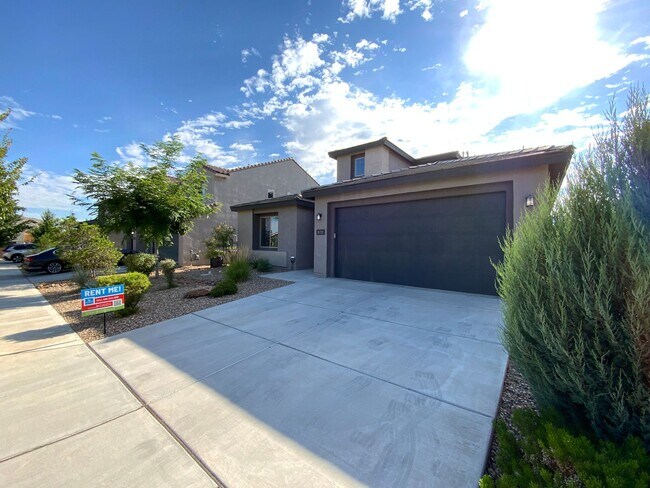 Foto del edificio - 5 Bedroom Luxury Home Available Near Louis...