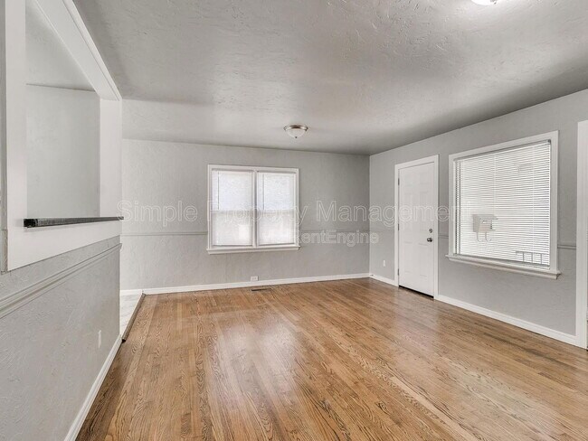 Foto del edificio - 3916 NW 24th St