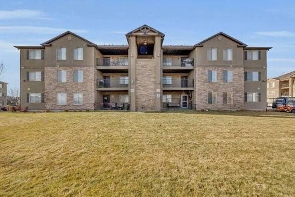 Building Photo - 3561-3585 E Rock Creek Rd