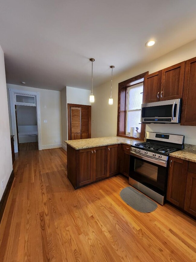 Building Photo - 6115 Pershing Ave