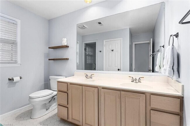 Foto del edificio - 991 Anglin Mill Rd