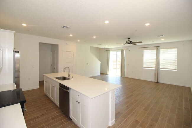 Foto del edificio - Brand New Lennar Home with Solar