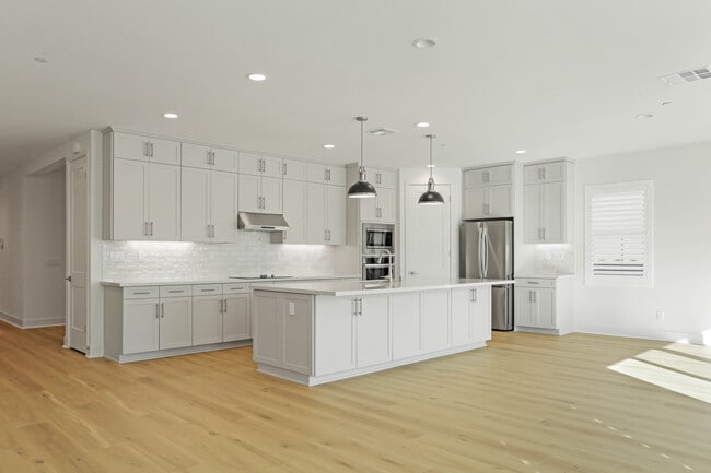 Building Photo - 3133 Smith Pl