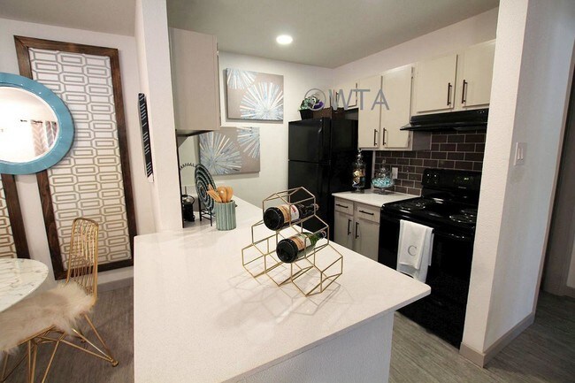 Building Photo - 1 bedroom in Austin TX 78745