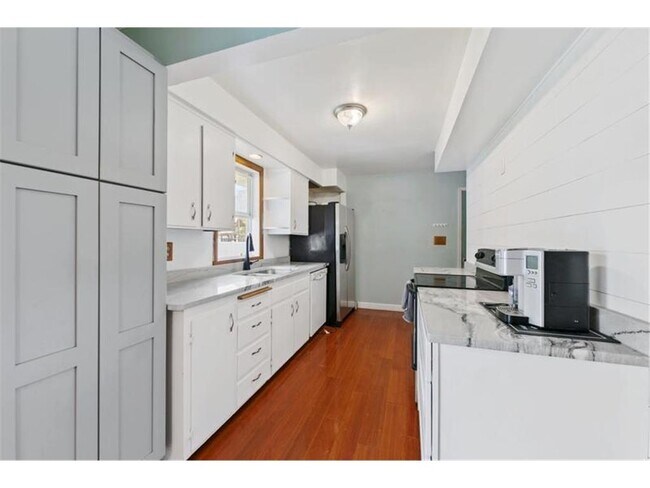 Foto del edificio - 237 Motel Ave