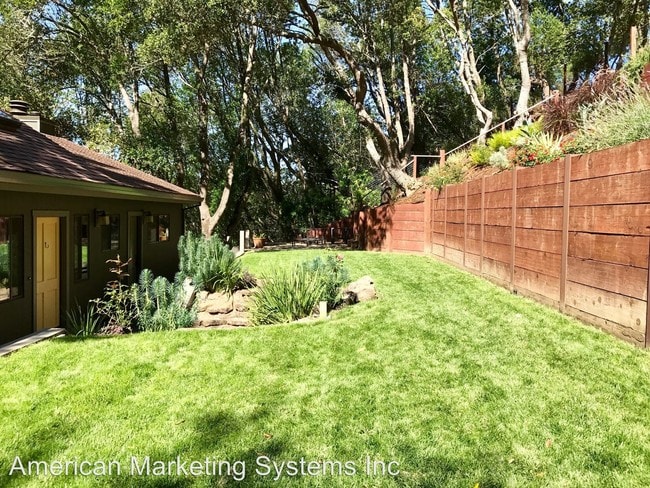 Building Photo - 456 Green Glen Way