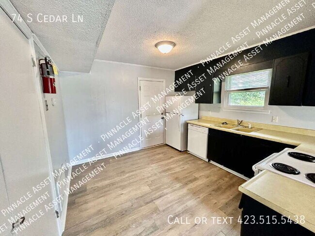 Building Photo - 74 S Cedar Ln