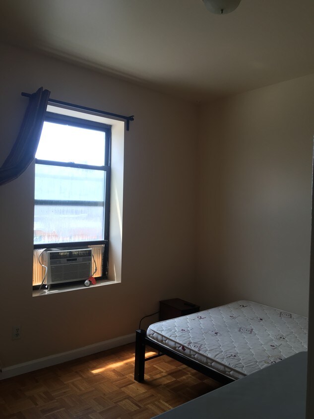 Foto principal - 1412 W Girard Ave