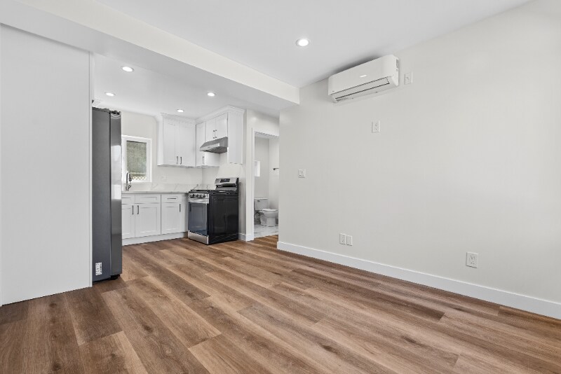 Foto principal - 1165 Stanford St