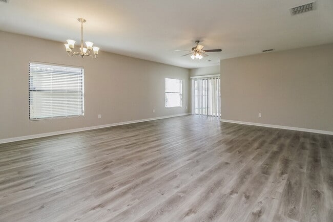Foto del edificio - 2591 Vineyard Cir