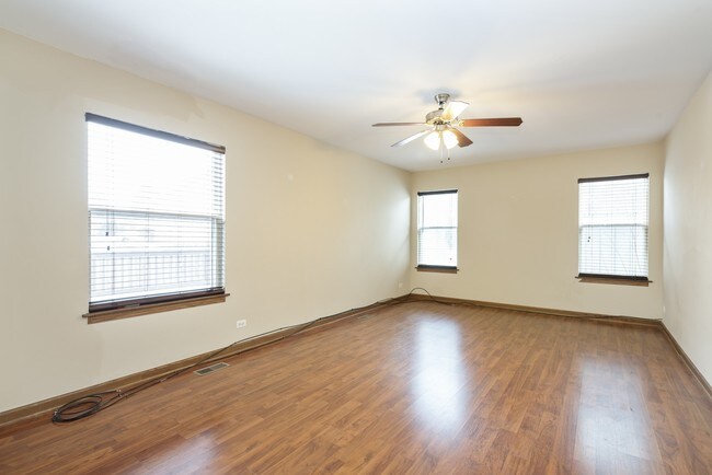 Foto del edificio - 315 Country Ln