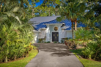 Building Photo - 19009 SE Old Trail Dr W