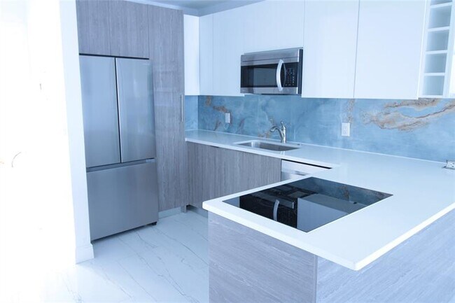 Building Photo - 600 Layne Blvd