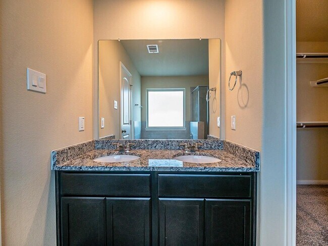 Foto del edificio - 2303 Altman Trl