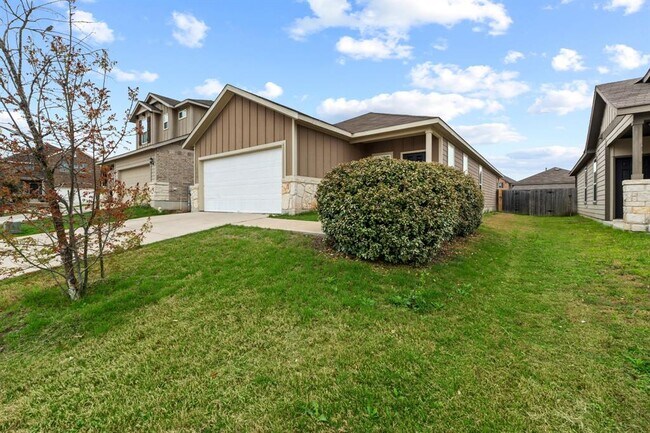 Foto del edificio - 175 Eves Necklace Dr.