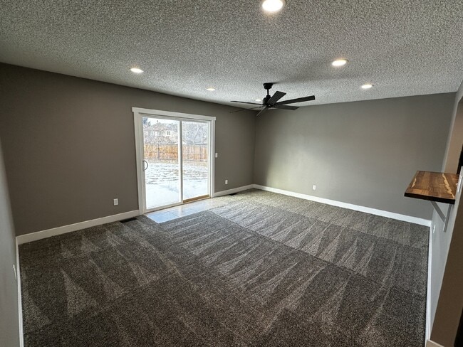 Photo - 3231 S Garland Way Apartment
