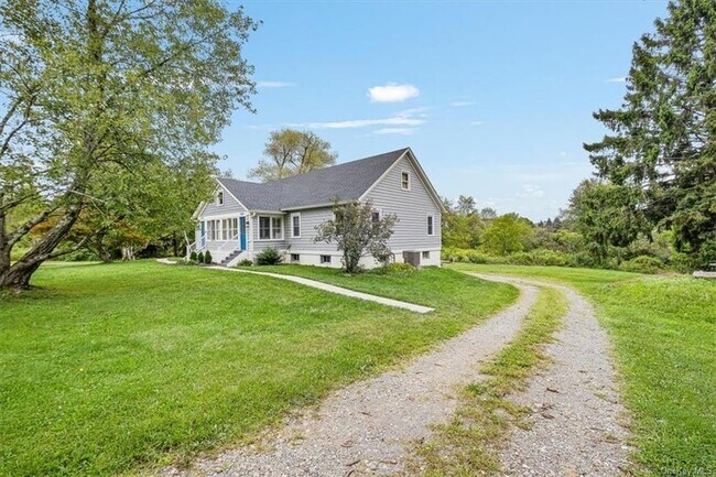 Building Photo - 160 Oswego Rd