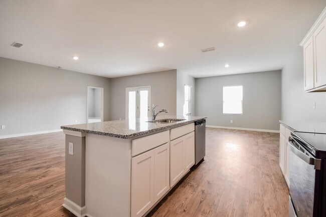 Building Photo - 398 Cottontail Ln