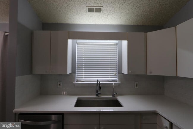 Foto del edificio - 505 Regency Pl