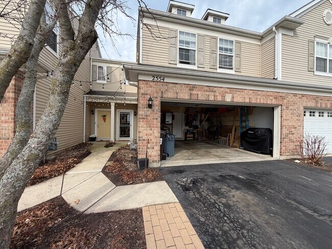 Foto del edificio - 2554 Evergreen Cir