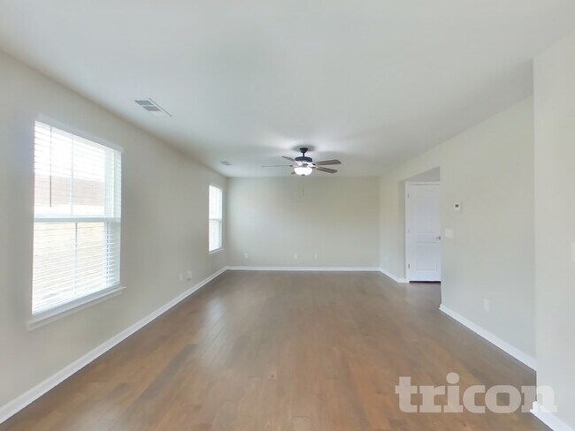 Foto del edificio - 2904 Cherry Point Ln